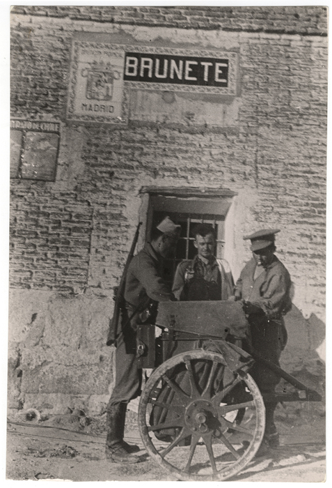 [Republicans in front of city sign, Brunete, Spain]